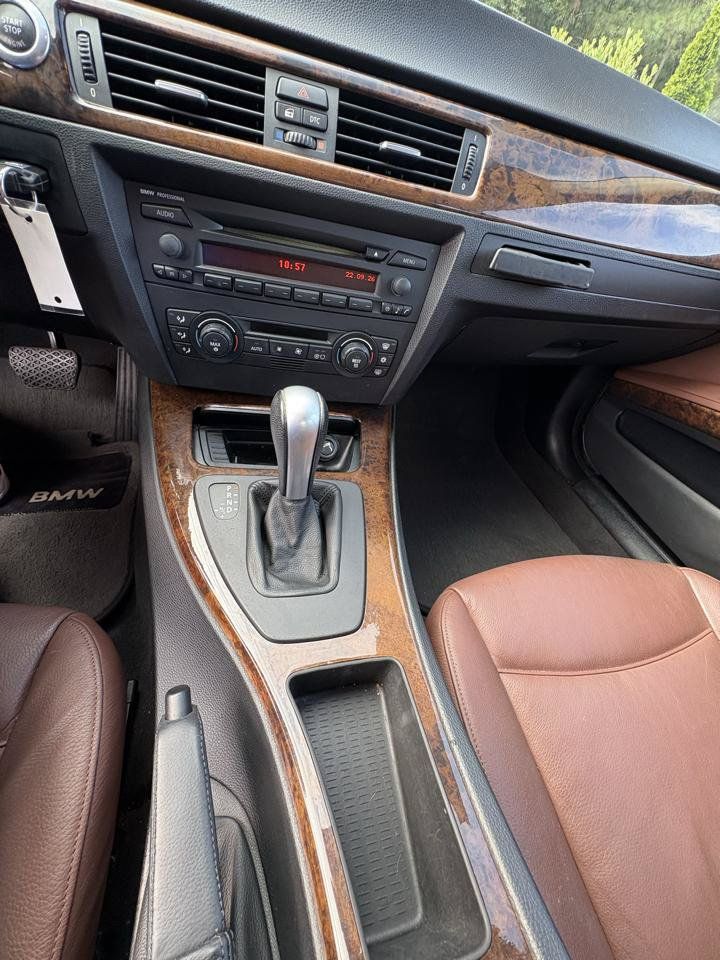 Used 2006 BMW 325i Sedan RWD image 16