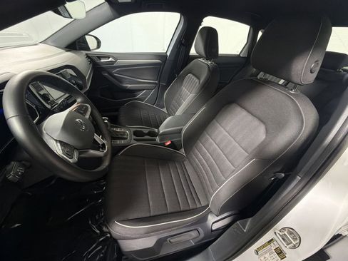 Used 2023 Volkswagen Jetta Sport image 13