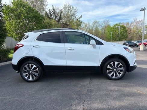 Certified 2022 Buick Encore Preferred w/ Safety Package image 9