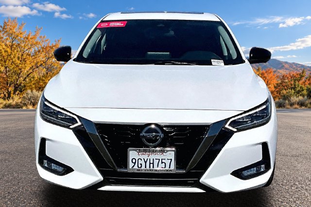 Used 2023 Nissan Sentra SR w/ SR Premium Package FWD image 2