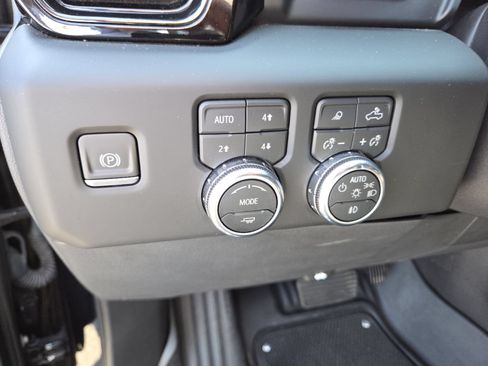 Used 2022 GMC Sierra 1500 AT4X AWD/4WD image 6