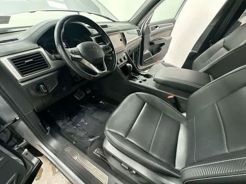 Used 2021 Volkswagen Atlas Cross Sport SE AWD/4WD image 17
