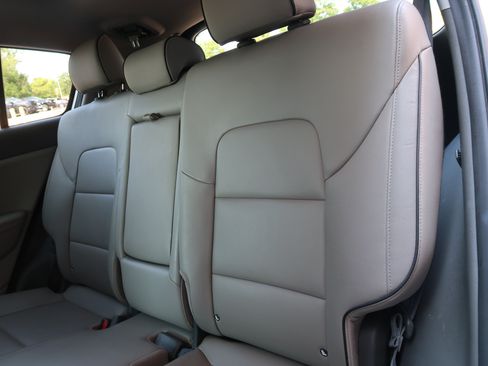 Used 2019 Kia Sportage EX w/ EX Premium Package FWD image 32
