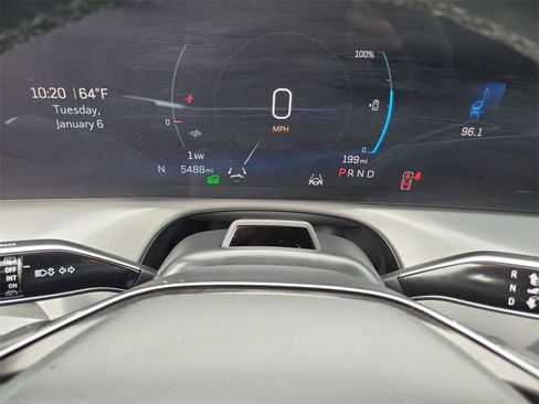 Used 2026 Cadillac Vistiq Luxury image 12