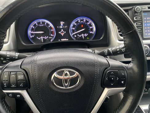 Used 2015 Toyota Highlander Limited Platinum image 17