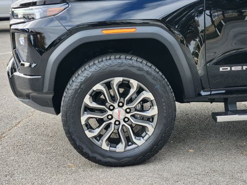 Certified 2026 GMC Canyon Denali image 8