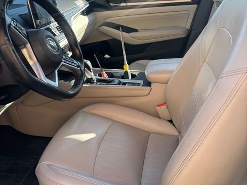 Used 2019 Nissan Altima 2.5 Platinum image 11