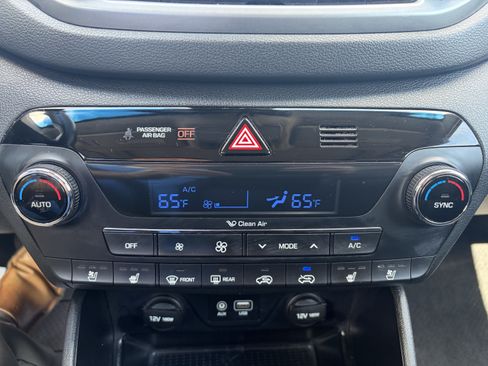 Used 2016 Hyundai Tucson Limited w/ Option Group 03 FWD image 30