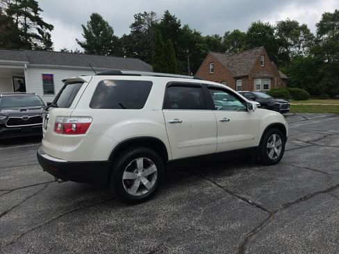 Used 2010 GMC Acadia SLT FWD image 5
