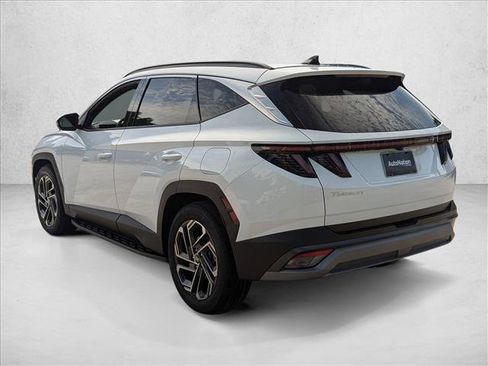 Used 2025 Hyundai Tucson Limited FWD image 8