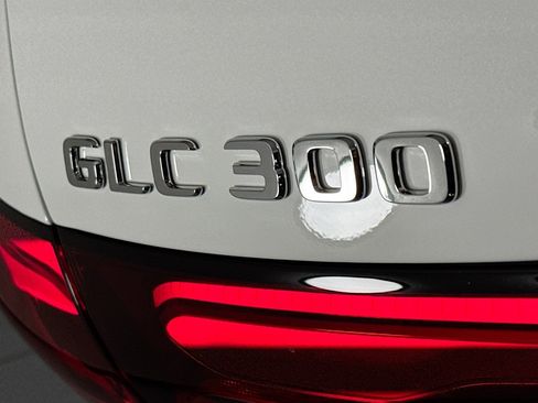 New 2026 Mercedes-Benz GLC 300 image 8