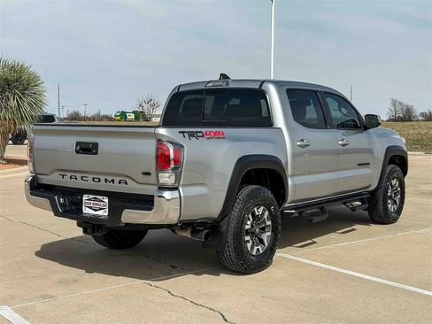 Used 2023 Toyota Tacoma TRD Off-Road image 3