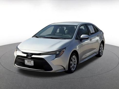 Used 2025 Toyota Corolla LE image 7