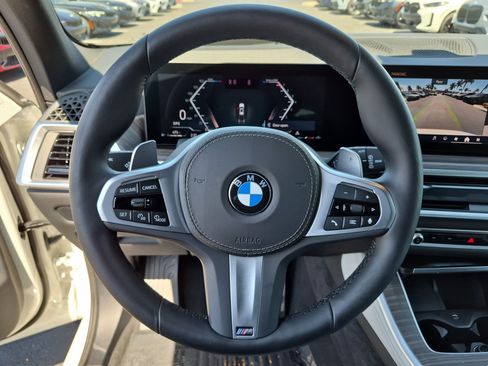 Used 2026 BMW X5 xDrive40i w/ M Sport Package AWD/4WD image 18
