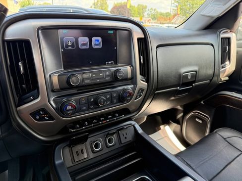 Used 2018 GMC Sierra 1500 Denali image 32