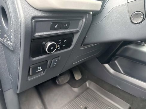 Used 2024 Ford Expedition Max XLT image 28