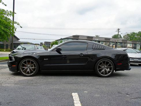 Used 2013 Ford Mustang GT Premium w/ Electronics Pkg RWD image 8