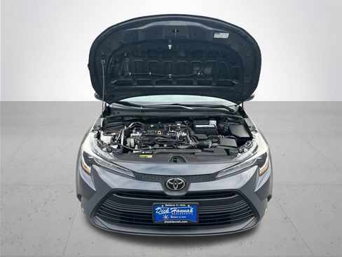 Used 2024 Toyota Corolla LE FWD image 4