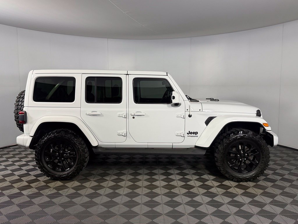 Used 2020 Jeep Wrangler Unlimited Sahara AWD/4WD image 6