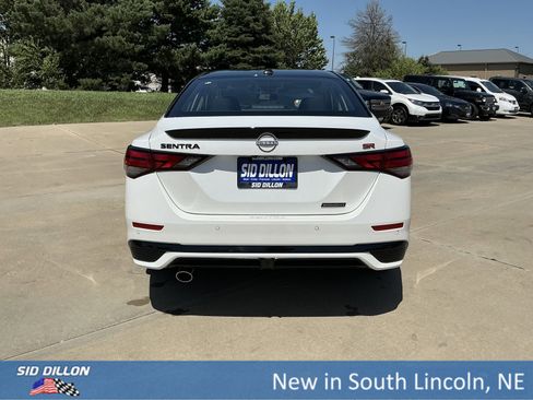 New 2025 Nissan Sentra SR w/ Midnight Edition image 4