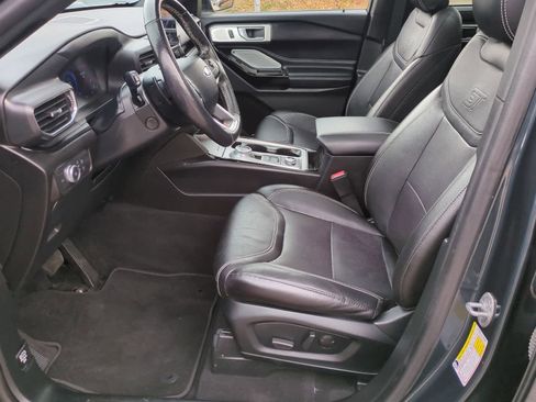 Used 2022 Ford Explorer ST w/ Equipment Group 401A image 16