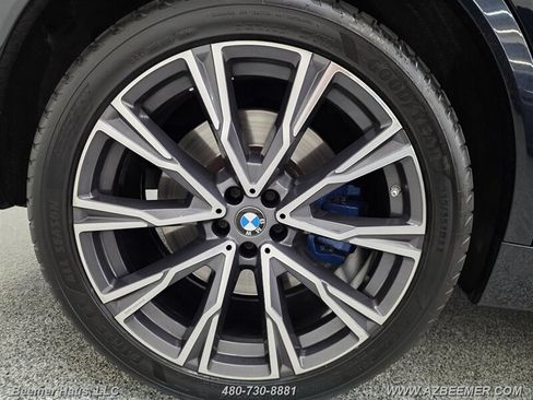 Used 2021 BMW X7 M50i AWD/4WD image 14