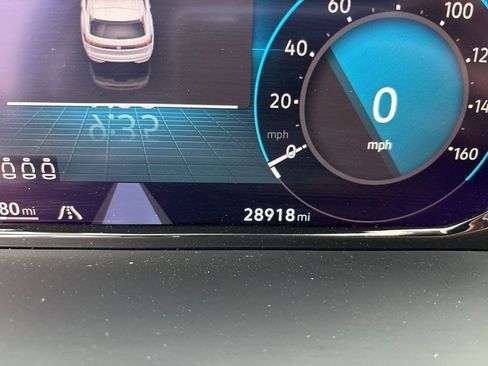 Used 2024 Volkswagen Atlas Cross Sport SE AWD/4WD image 12