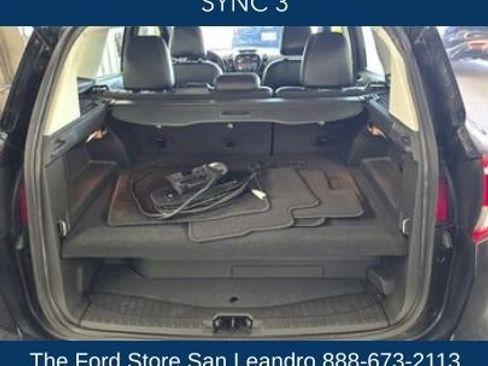 Used 2017 Ford C-MAX Energi Titanium FWD image 11