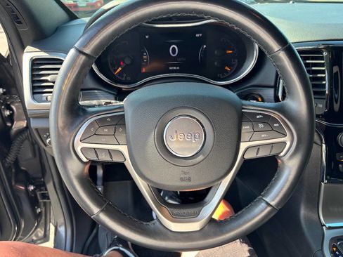 Used 2019 Jeep Grand Cherokee Altitude image 18