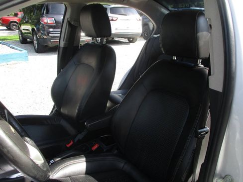 Used 2018 Chevrolet Sonic Premier FWD image 16