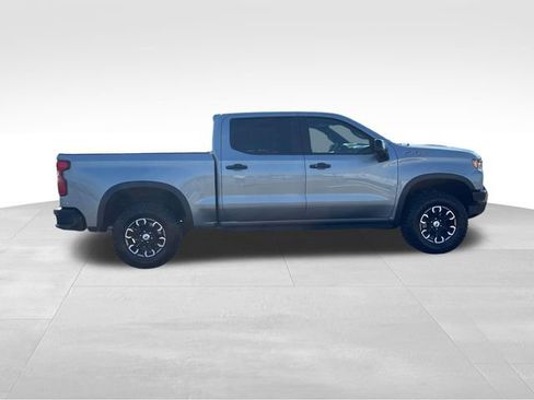 Used 2023 Chevrolet Silverado 1500 ZR2 w/ Technology Package image 5