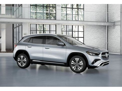 New 2026 Mercedes-Benz GLA 250 4MATIC image 13