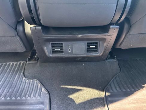Used 2024 Chevrolet Silverado 1500 Custom Trail Boss w/ LPO, Dark Essentials Package AWD/4WD image 18