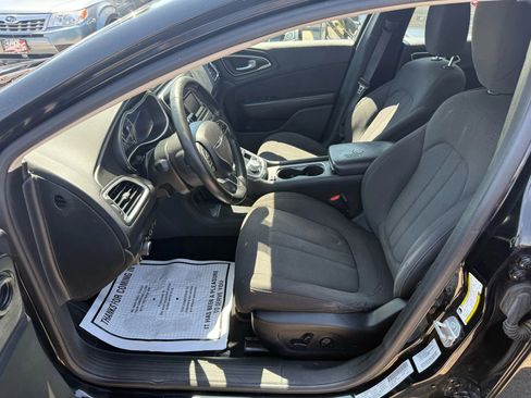 Used 2015 Chrysler 200 Limited w/ Convenience Group image 11