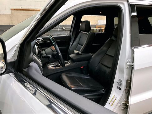 Used 2021 Jeep Grand Cherokee Limited w/ Luxury Group II AWD/4WD image 27