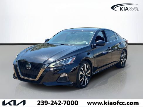Used 2022 Nissan Altima 2.5 SR FWD image 3