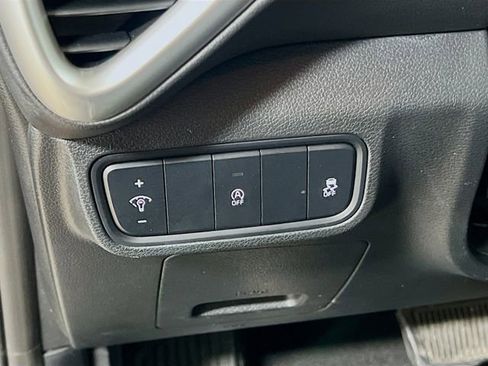 Certified 2022 Kia Soul LX image 10