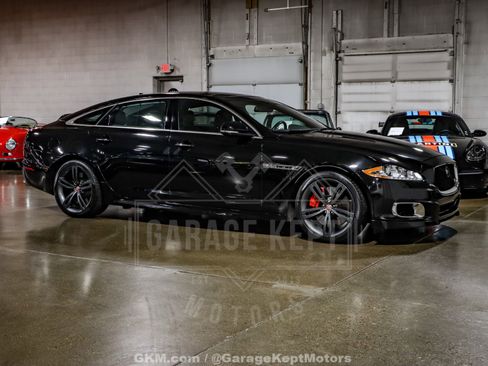 Used 2015 Jaguar XJ R LWB image 11