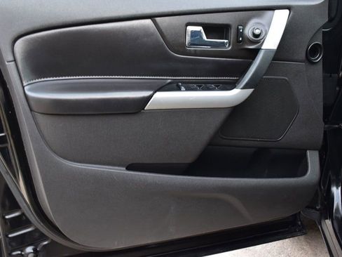 Used 2013 Ford Edge SE image 33