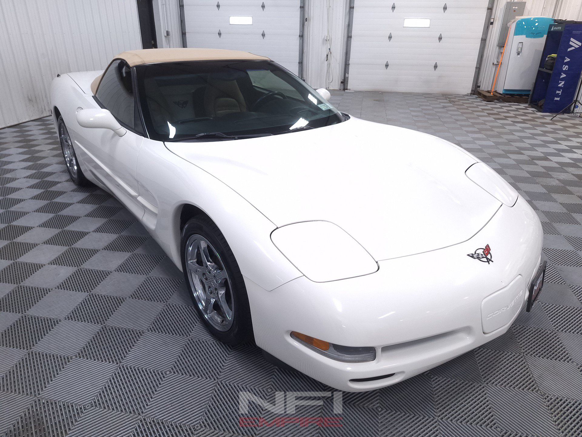 Used 2001 Chevrolet Corvette Convertible w/ Preferred Equipment Group2 RWD image 9