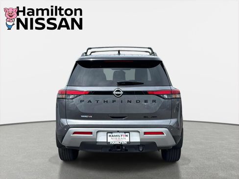 Used 2025 Nissan Pathfinder SL w/ SL Premium Package AWD/4WD image 3