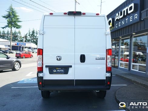 Used 2025 RAM ProMaster 2500 w/ Convenience Group FWD image 7