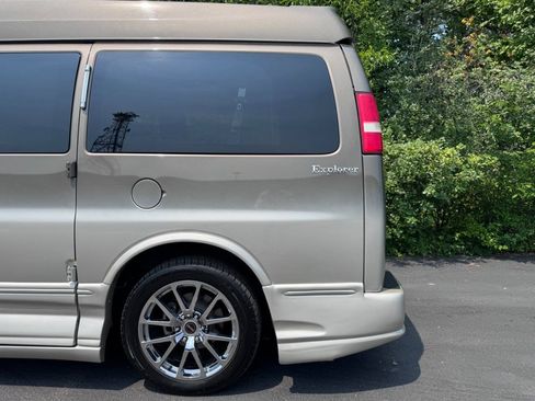 Used 2014 GMC Savana 1500 RWD image 11