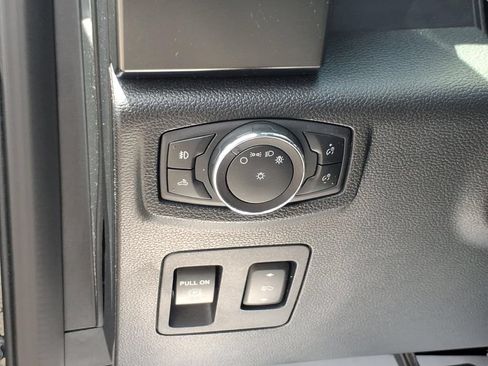 Used 2019 Ford F150 XLT w/ Equipment Group 302A Luxury AWD/4WD image 19