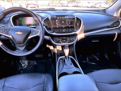Used 2017 Chevrolet Volt LT w/ Comfort Package image 16