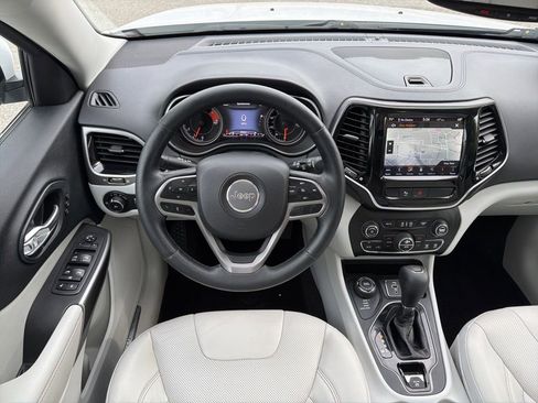 Used 2019 Jeep Cherokee Limited AWD/4WD image 24