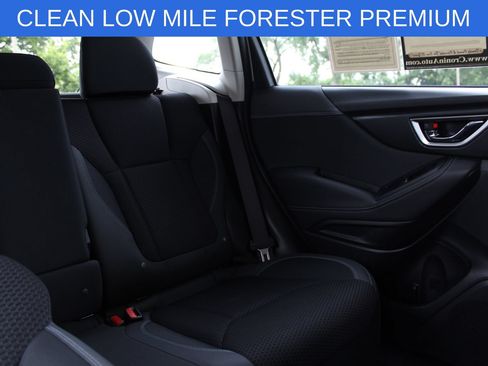 Used 2020 Subaru Forester Premium AWD/4WD image 14