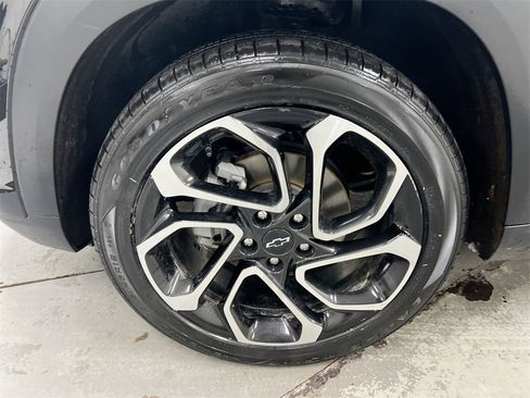 Used 2024 Chevrolet Trax RS w/ Sunroof Package image 26