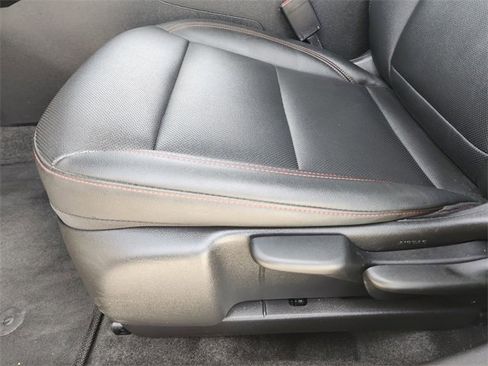 Certified 2024 Chevrolet Trax RS w/ Sunroof Package image 24