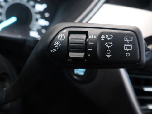 Used 2022 Ford Escape SE w/ SE Sport Appearance Package FWD image 33